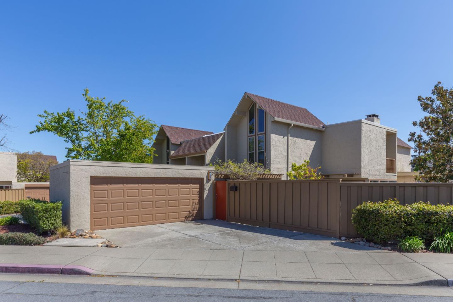 Detail Gallery Image 1 of 1 For 1422 Yukon Dr, Sunnyvale,  CA 94087 - 3 Beds | 2/1 Baths