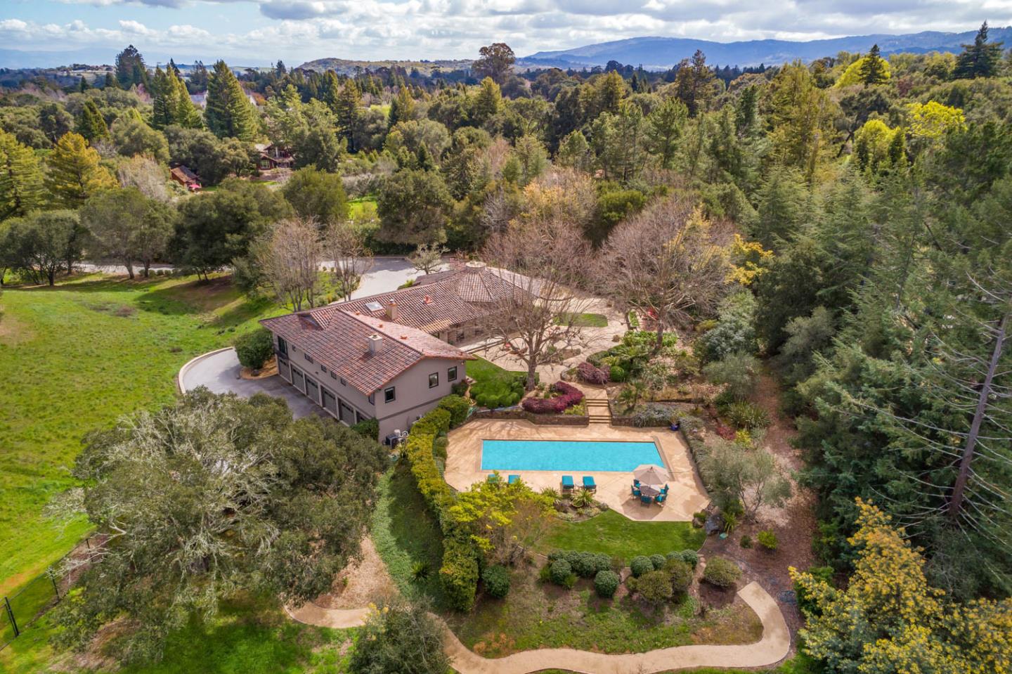 170 Fox Hollow Rd, Woodside, CA 94062 4 Beds 4 Baths (Sold