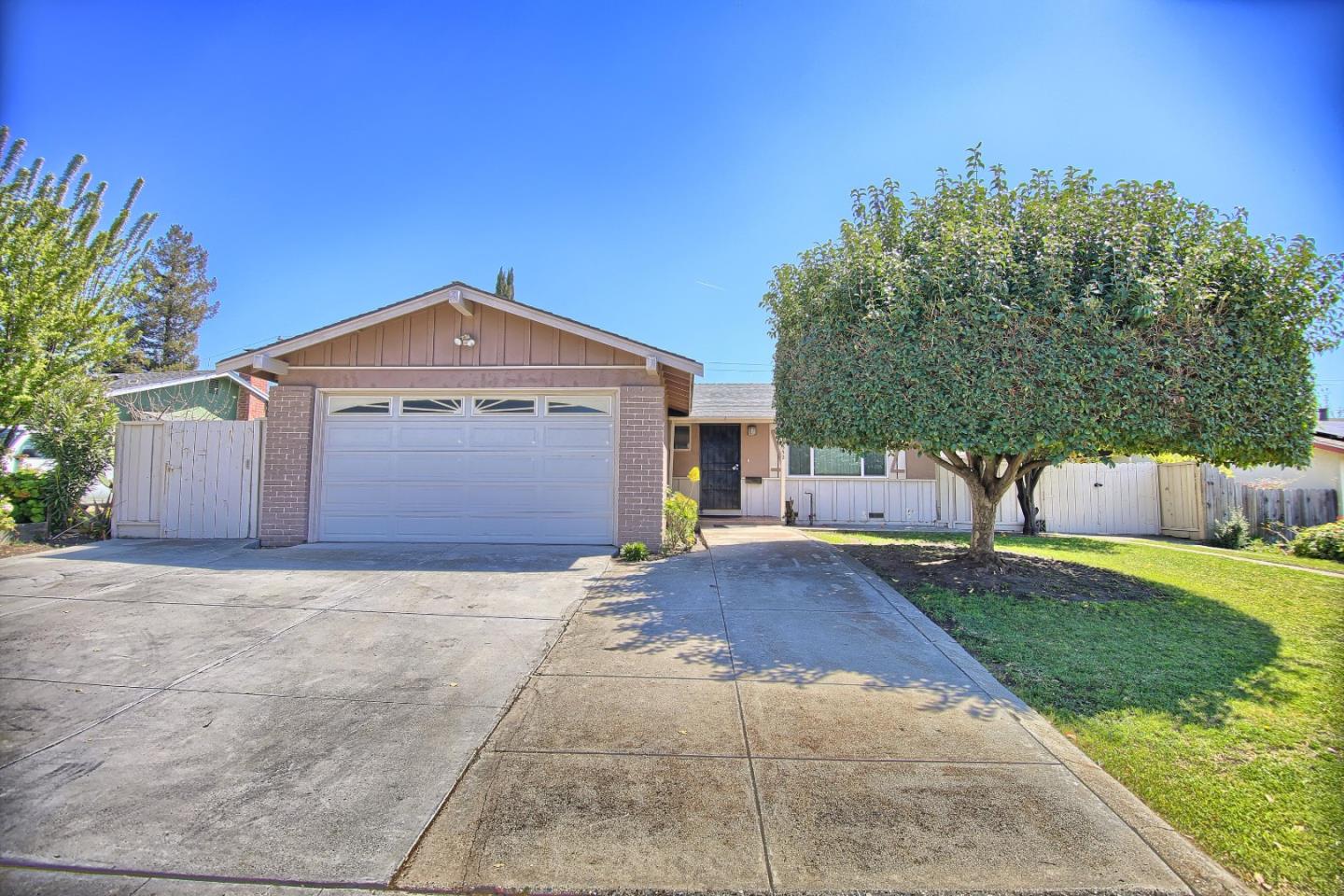 Detail Gallery Image 1 of 1 For 3352 Mount Mckinley Dr, San Jose,  CA 95127 - 3 Beds | 2 Baths