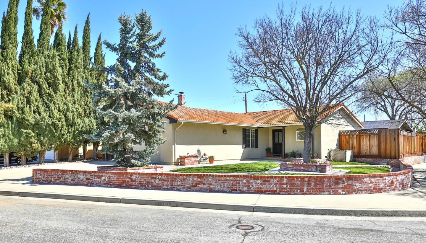 Detail Gallery Image 1 of 1 For 5694 Morton Way, San Jose,  CA 95123 - 3 Beds | 2 Baths