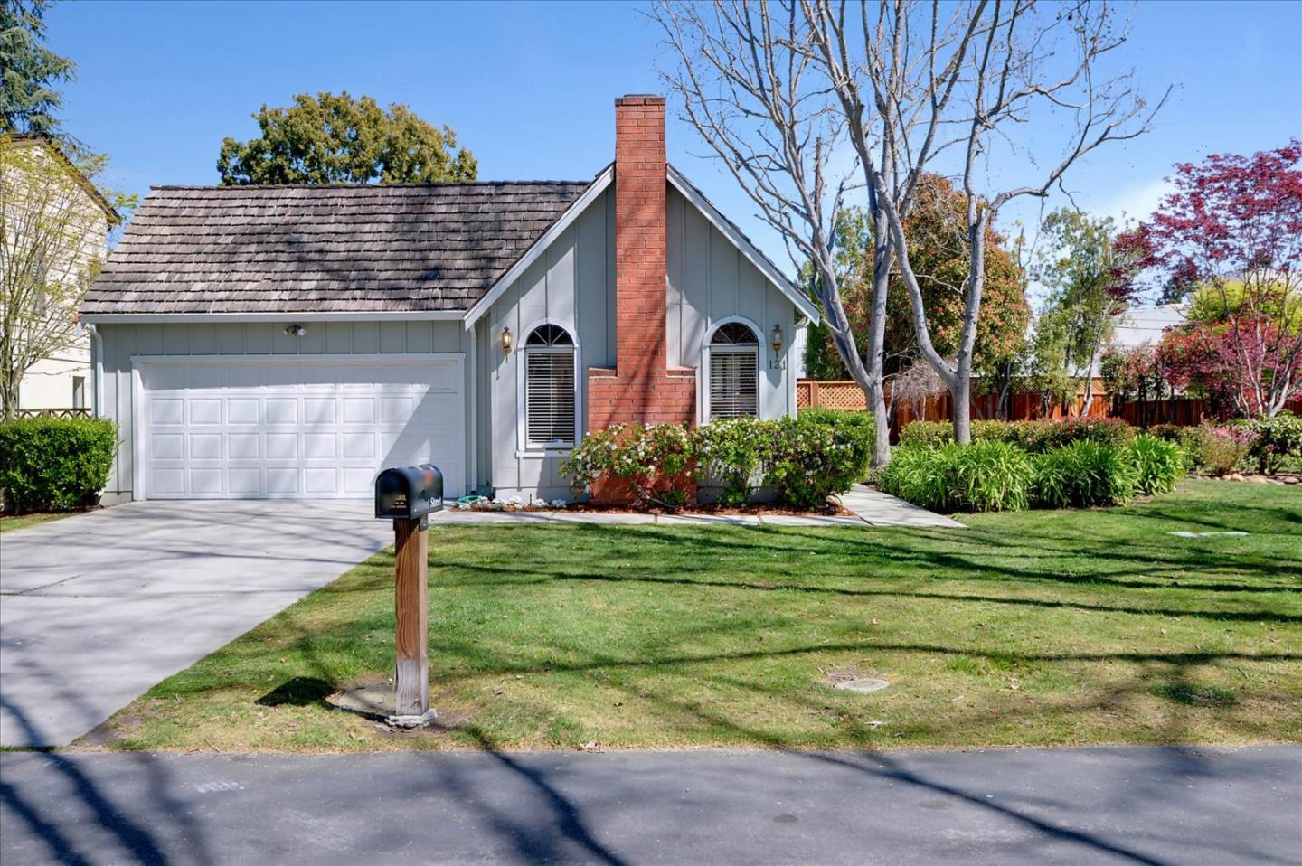 121 Post St, Mountain View, CA 94040 3 Beds 2 Baths (Sold