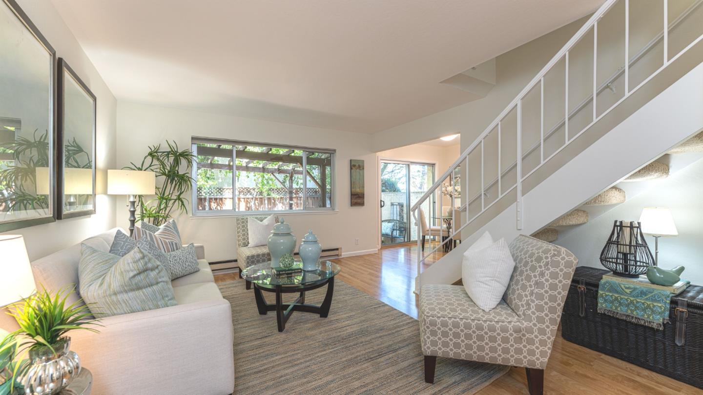 Detail Gallery Image 1 of 1 For 476 N Winchester Blvd #101,  Santa Clara,  CA 95050 - 3 Beds | 2/1 Baths