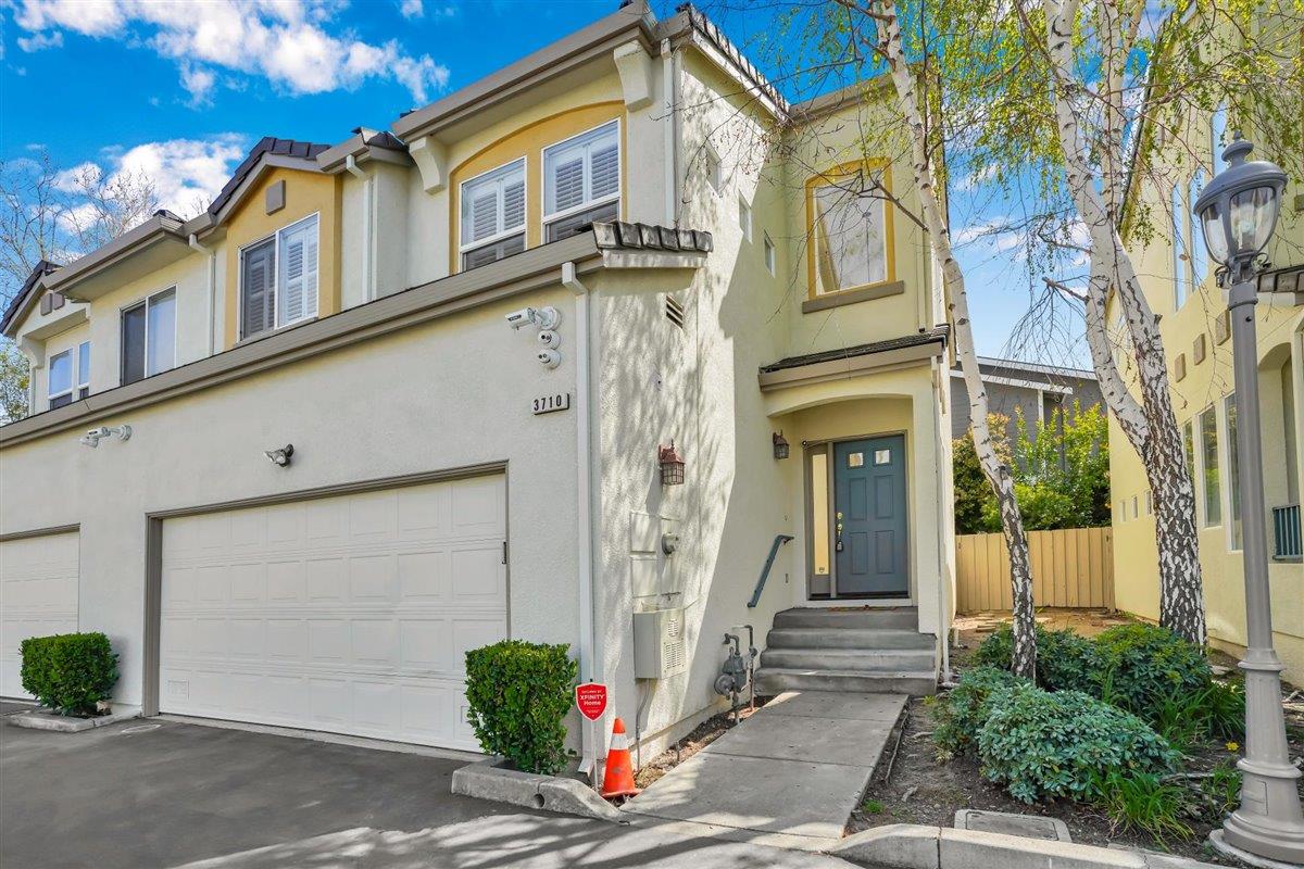 Detail Gallery Image 1 of 1 For 3710 Moorpark Ave, San Jose,  CA 95117 - 3 Beds | 2/1 Baths