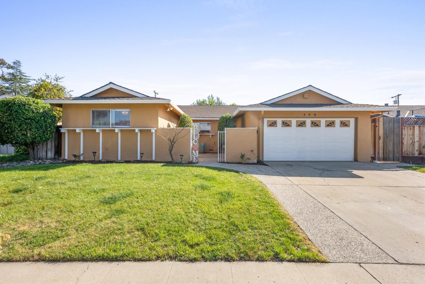 Detail Gallery Image 1 of 1 For 390 Bay St, San Jose,  CA 95123 - 4 Beds | 2 Baths