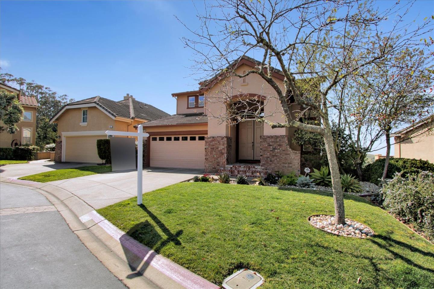 Detail Gallery Image 1 of 1 For 139 Panorama Ct, Pacifica,  CA 94044 - 4 Beds | 2/1 Baths