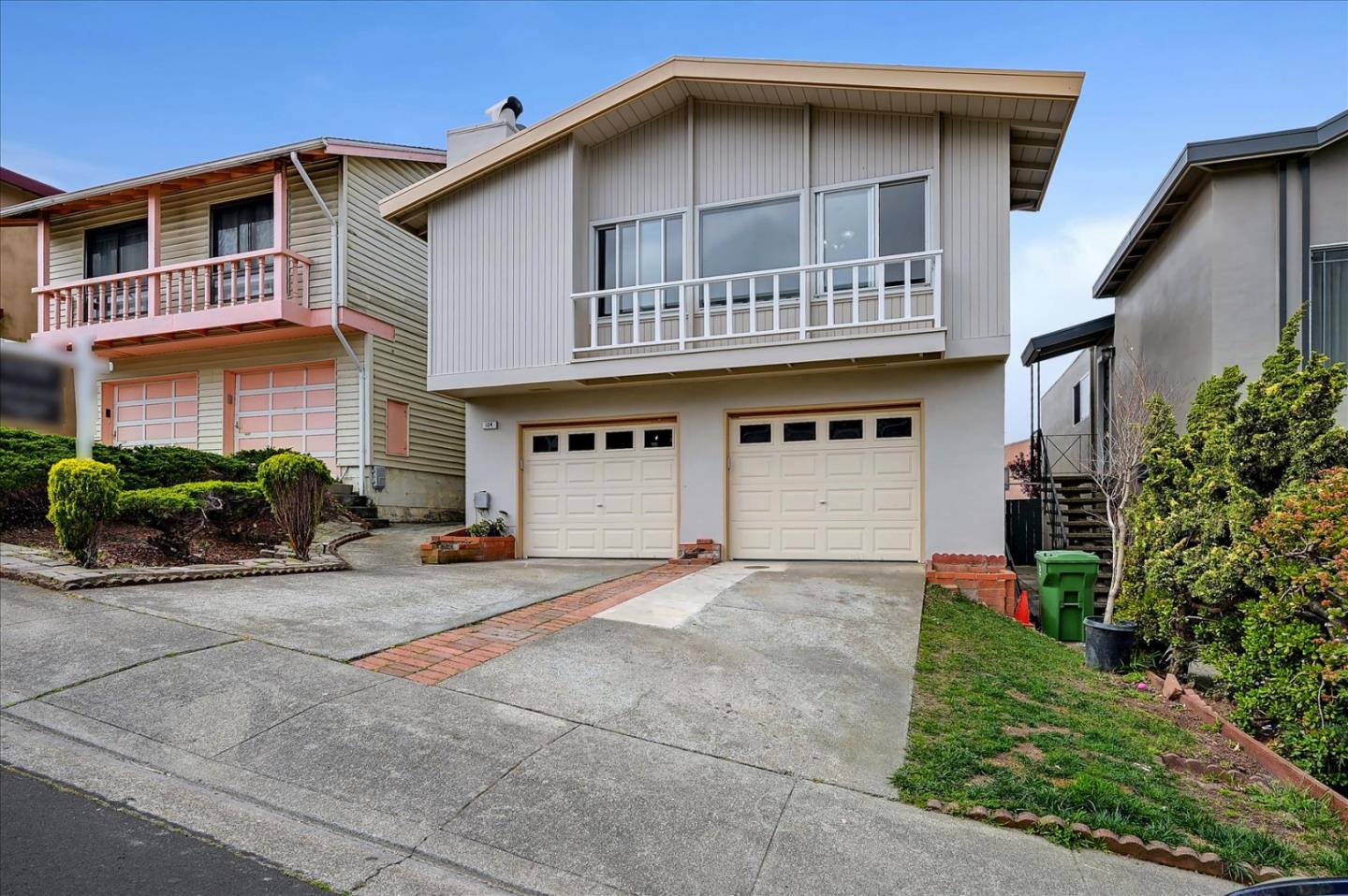 Detail Gallery Image 1 of 1 For 124 Shipley Ave, Daly City,  CA 94015 - 3 Beds | 2 Baths