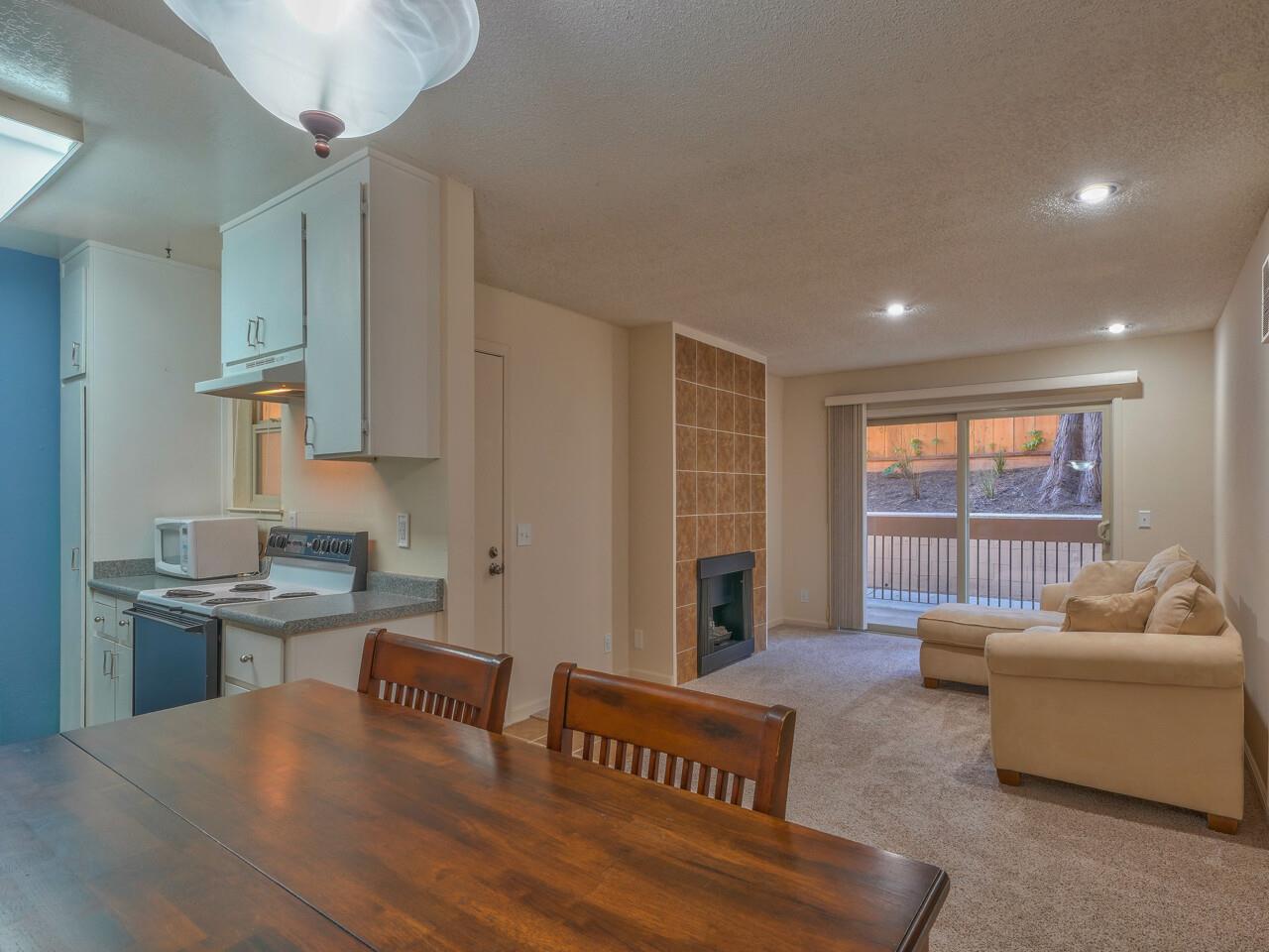 Detail Gallery Image 1 of 1 For 3103 Golden Oaks Ln, Monterey,  CA 93940 - 1 Beds | 1 Baths