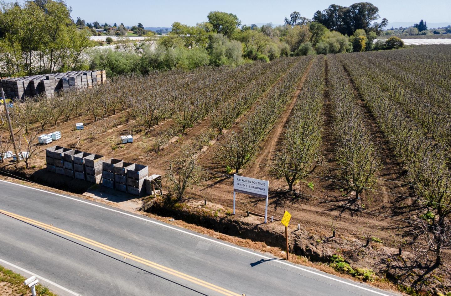 0 Varni, CORRALITOS (WATSONVILLE), California 95076, ,Comm Lots And Land,For Sale,Varni,40964043