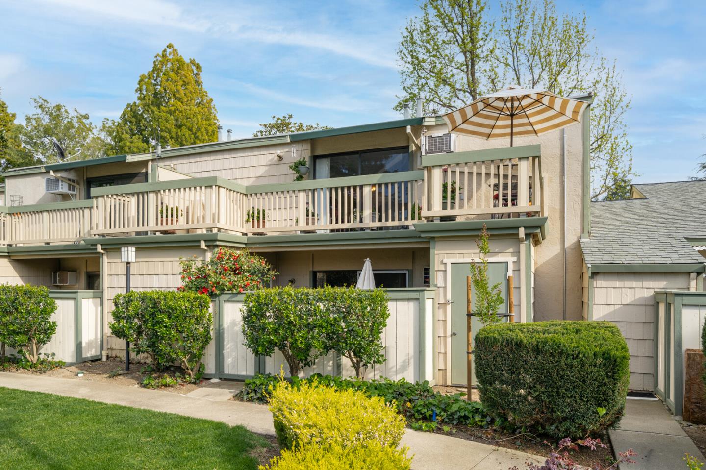 Detail Gallery Image 1 of 1 For 2890 Treat Blvd #24,  Concord,  CA 94518 - 2 Beds | 1 Baths