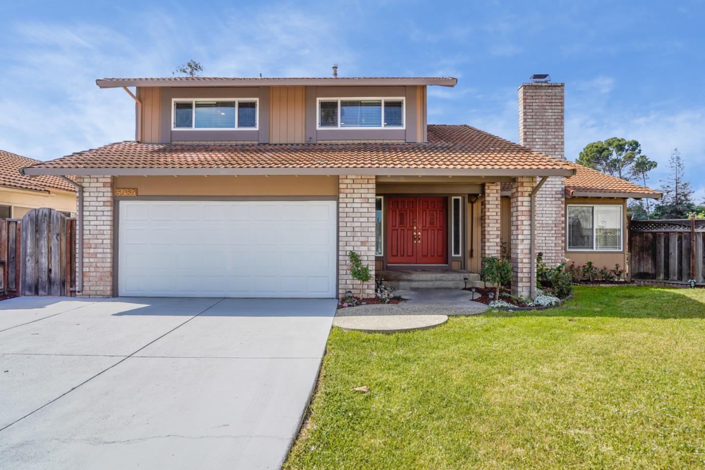 Detail Gallery Image 1 of 1 For 5089 Rice Ct, San Jose,  CA 95111 - 4 Beds | 2/1 Baths