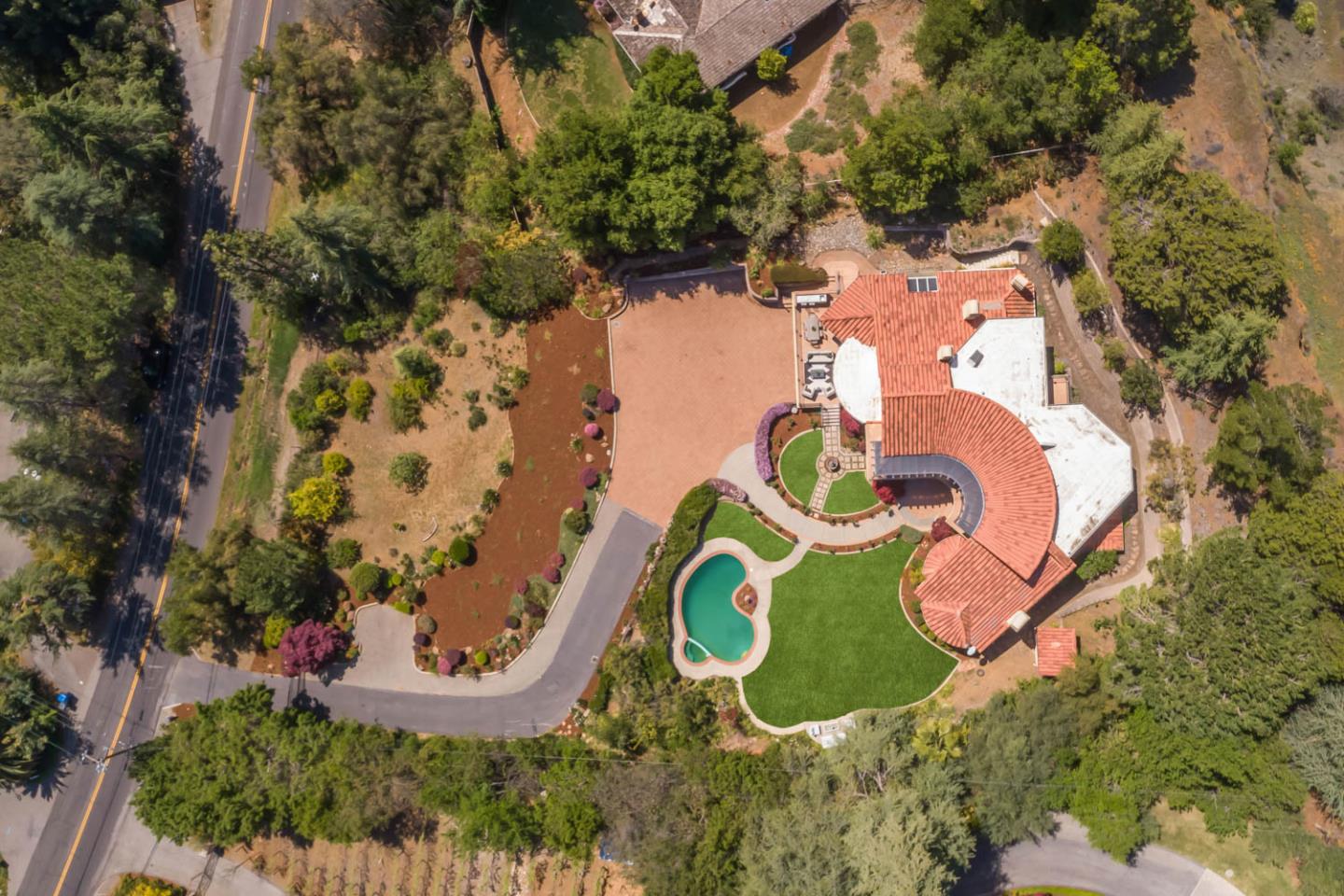 11011 Magdalena Rd, Los Altos Hills, CA 94024 4 Beds 5/1 Baths