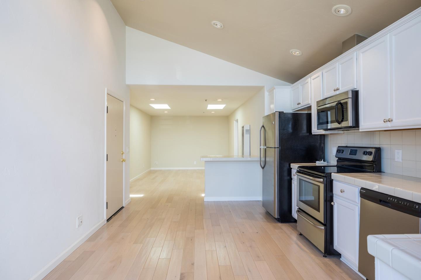 370 Shasta St, Sand City, CA 93955 Beds Baths (Expired