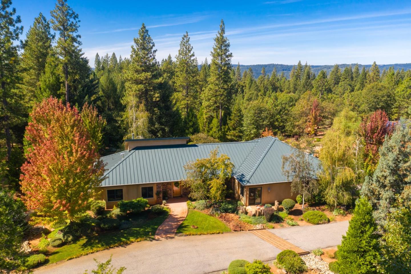 Detail Gallery Image 1 of 1 For 28555 Rollins Lake Rd, Colfax,  CA 95713 - 4 Beds | 3/2 Baths