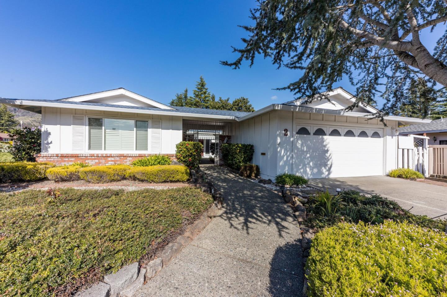 2 Autumn Leaf Dr, Santa Rosa, CA 95409 3 Beds 2 Baths (Active