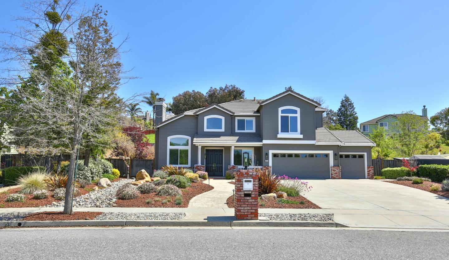 Detail Gallery Image 1 of 1 For 6147 Running Springs Rd, San Jose,  CA 95135 - 5 Beds | 3/1 Baths