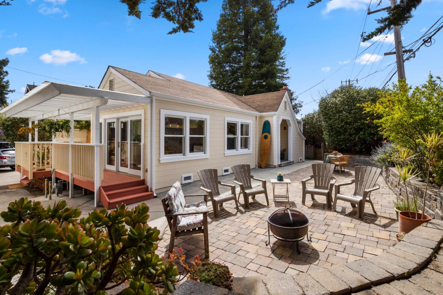 Detail Gallery Image 1 of 1 For 5310 Soquel Dr, Soquel,  CA 95073 - 3 Beds | 2 Baths