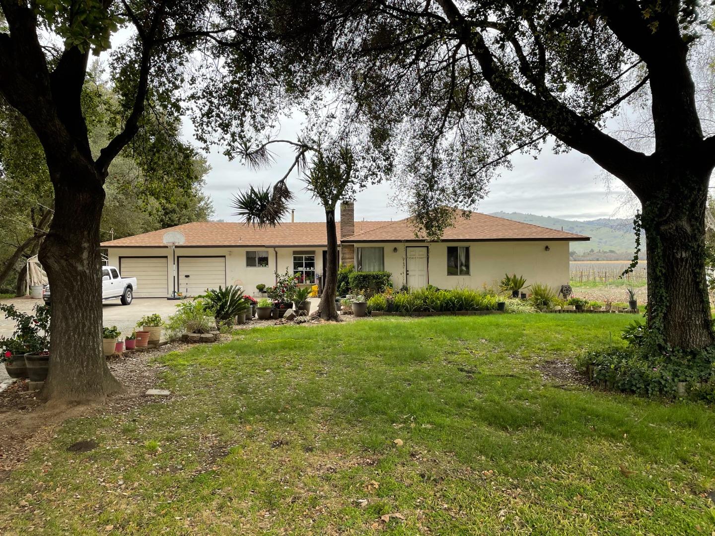 3385 Pacheco Pass Highway, GILROY, California 95020, ,Comm Lots And Land,For Sale,Pacheco Pass Highway,40964160