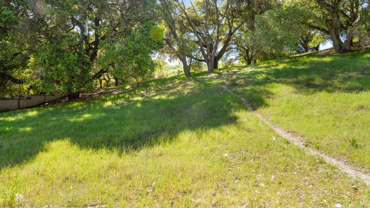 1920 Mantelli Drive, GILROY, California 95020, ,Lots And Land,For Sale,Mantelli Drive,40964164