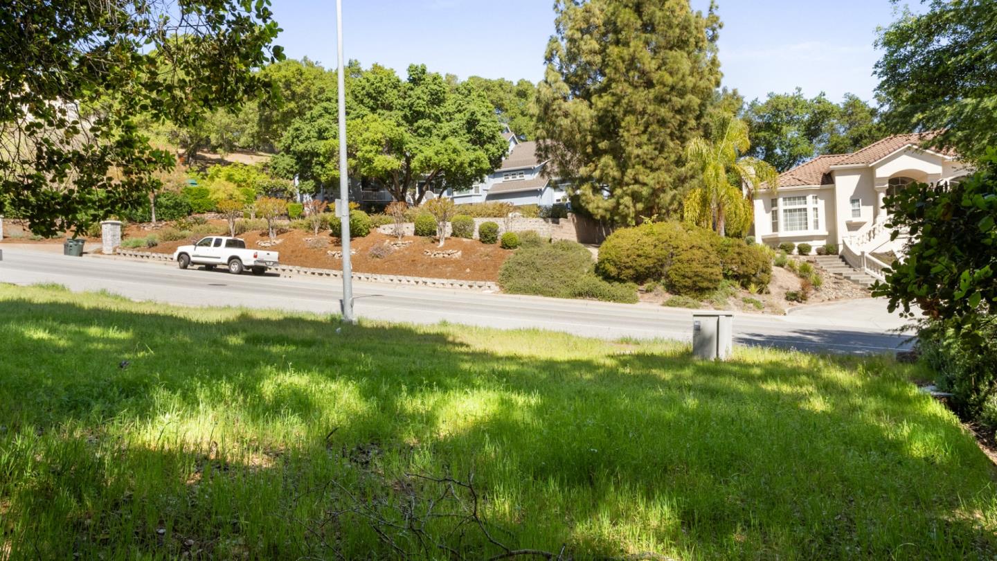 1920 Mantelli Drive, GILROY, California 95020, ,Lots And Land,For Sale,Mantelli Drive,40964164