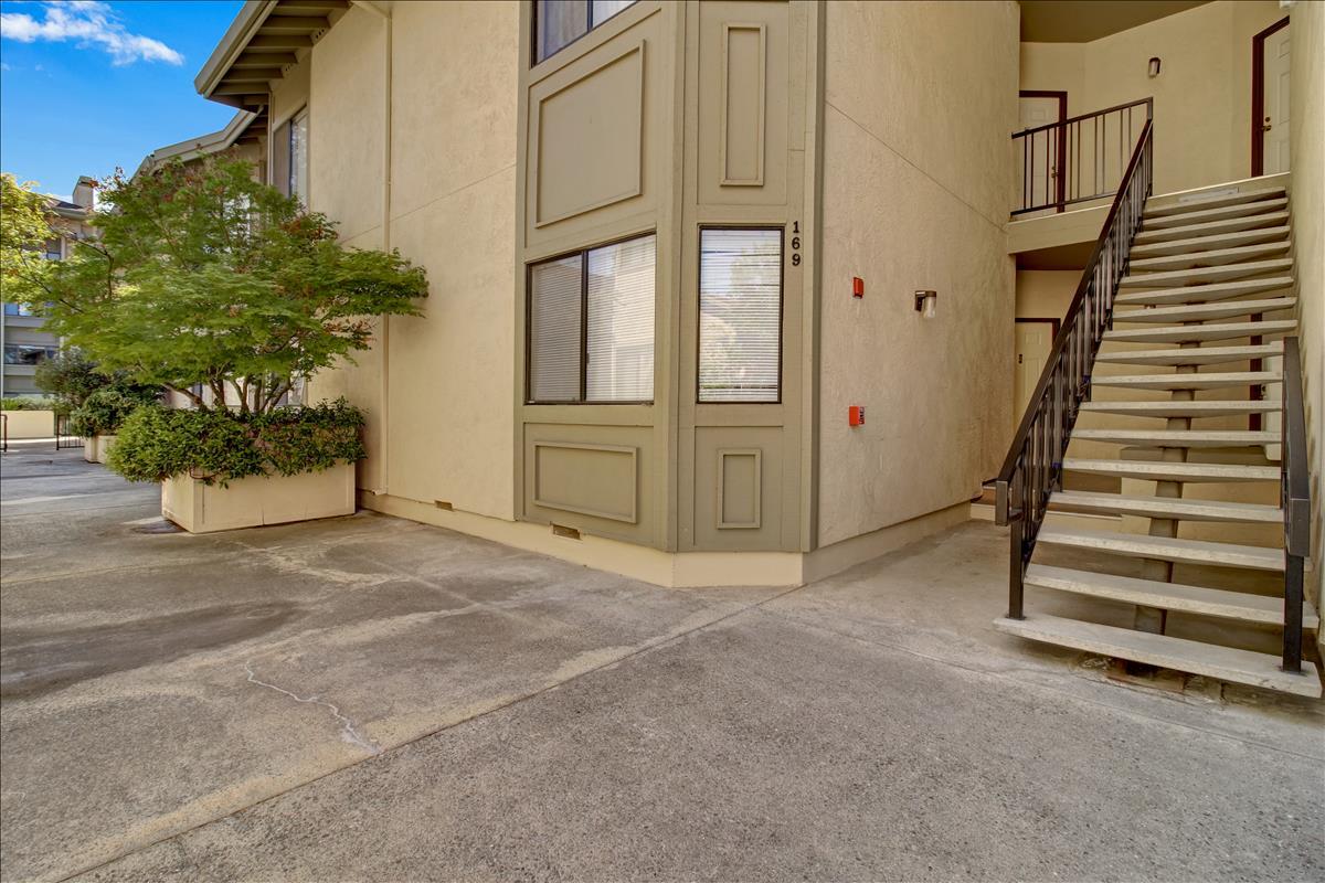 Detail Gallery Image 1 of 1 For 3755 Terstena Pl #169,  Santa Clara,  CA 95051 - 1 Beds | 1 Baths