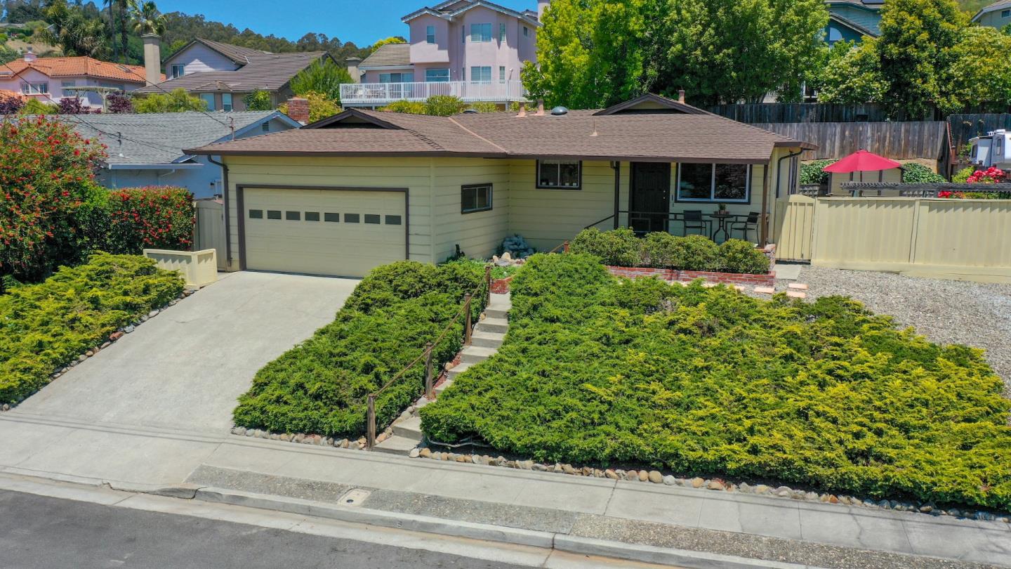 Detail Gallery Image 1 of 1 For 2225 Twin Hills Dr, Santa Cruz,  CA 95065 - 3 Beds | 1/1 Baths