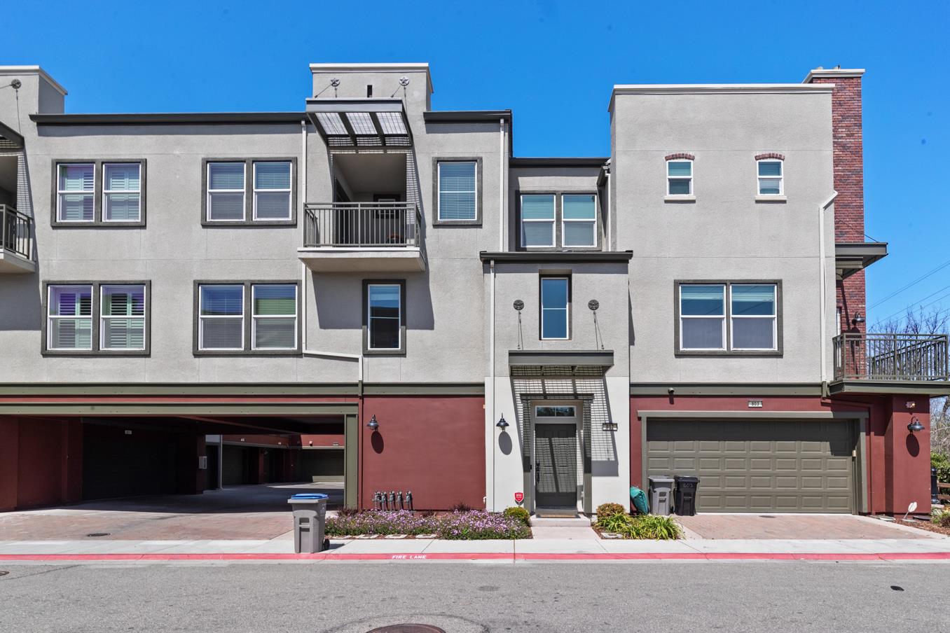 Detail Gallery Image 1 of 1 For 807 Gaspar Vis, San Jose,  CA 95126 - 2 Beds | 2/1 Baths