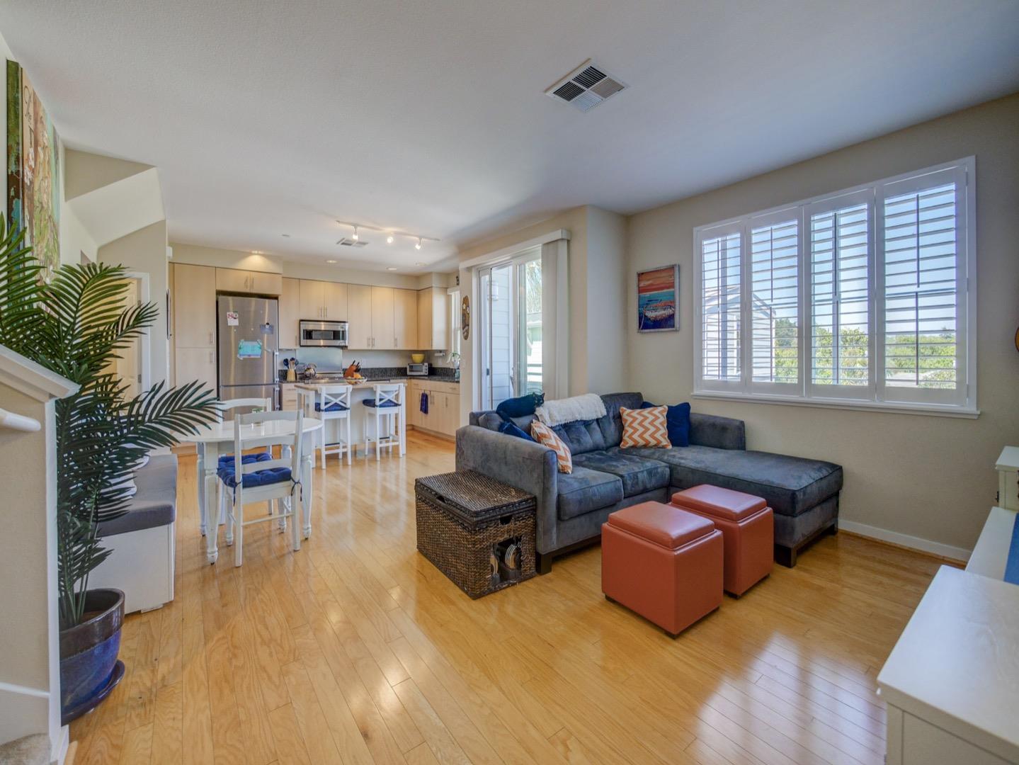 Detail Gallery Image 1 of 1 For 1066 41st Ave #C202,  Capitola,  CA 95010 - 2 Beds | 2/1 Baths