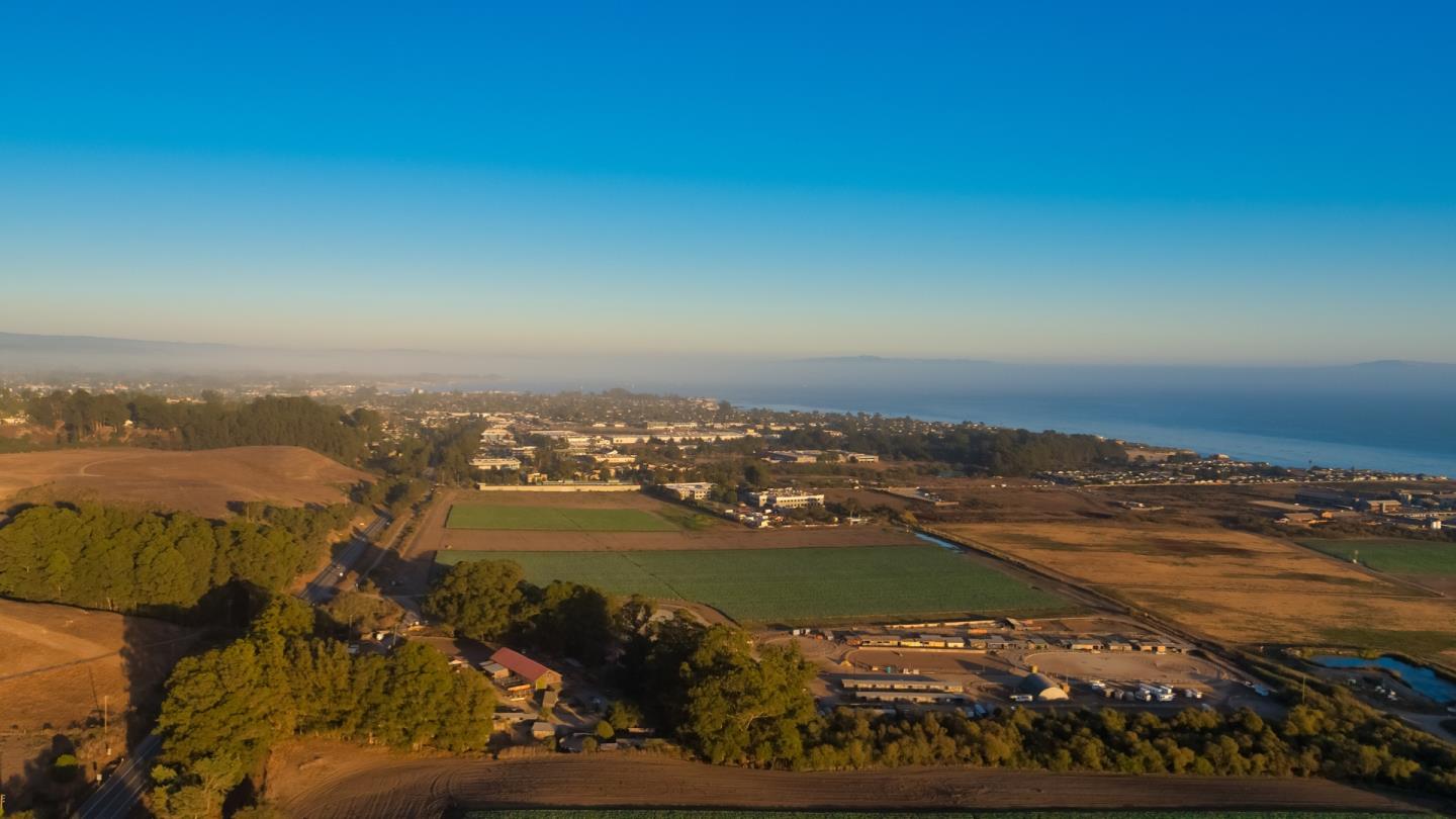 451 Coast Road, SANTA CRUZ, California 95060, ,Lots And Land,For Sale,Coast Road,40968409
