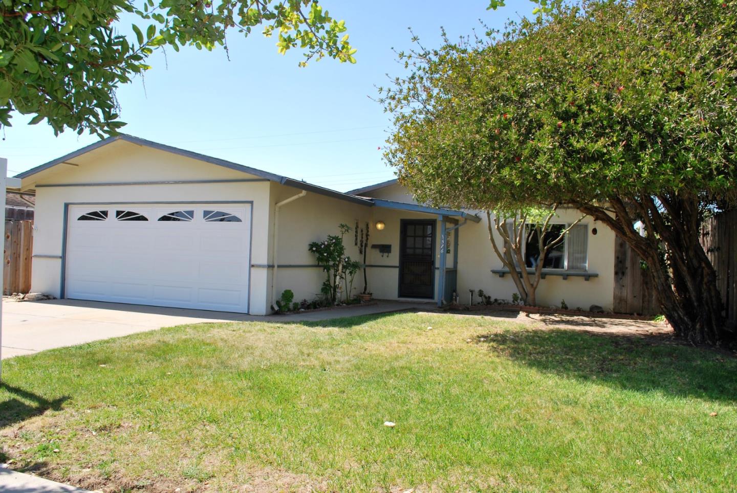 Detail Gallery Image 1 of 1 For 1576 Colusa Pl, Salinas,  CA 93906 - 3 Beds | 2 Baths