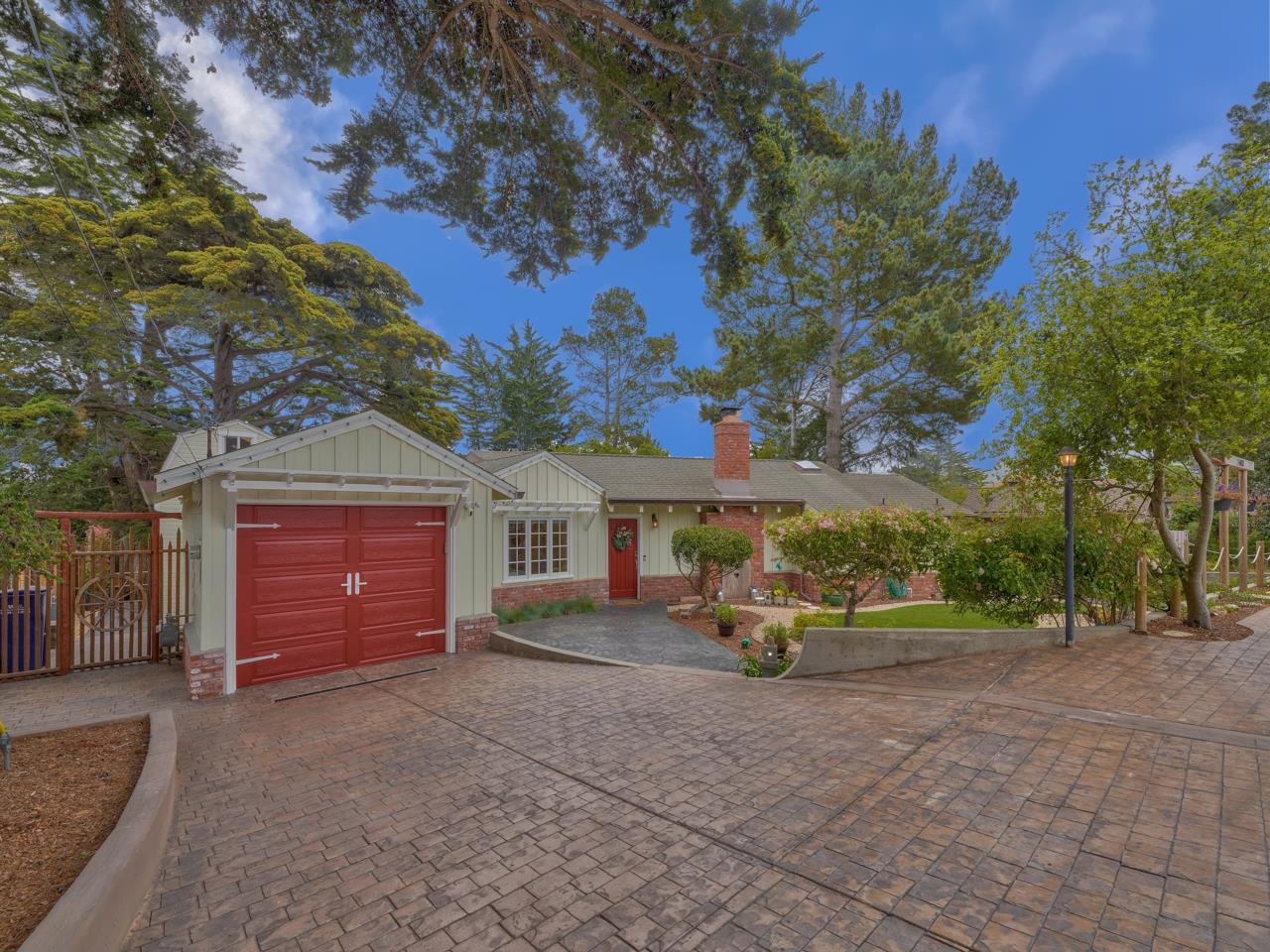 Detail Gallery Image 1 of 1 For 26033 Mesa Dr, Carmel,  CA 93923 - 2 Beds | 2 Baths