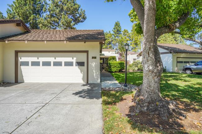 Detail Gallery Image 1 of 1 For 6201 Gerdts Dr, San Jose,  CA 95135 - 2 Beds | 2 Baths