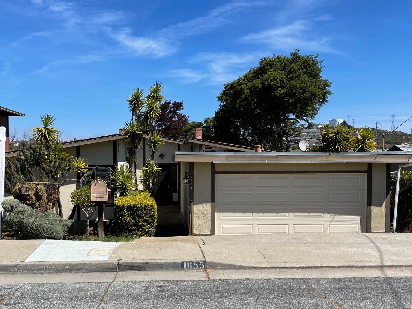 1655 Kimball Ave, Seaside, CA 93955 3 Beds 2 Baths (Contingent