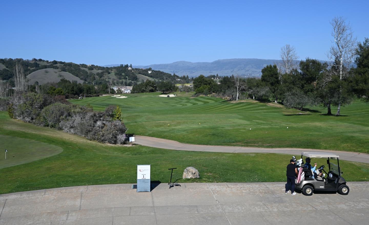 2920 Club Drive, GILROY, California 95020, ,Lots And Land,For Sale,Club Drive,40964244