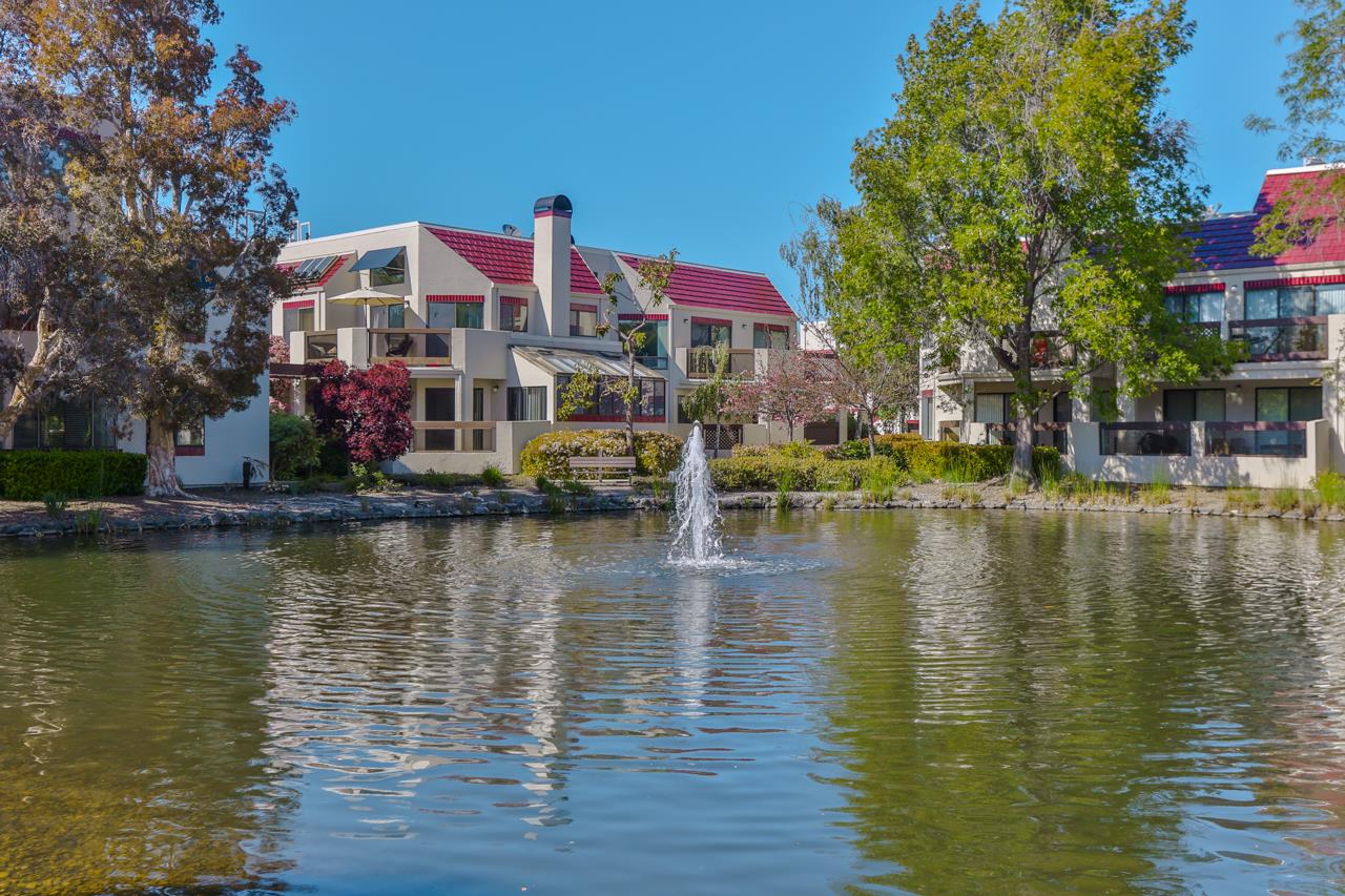 Detail Gallery Image 1 of 1 For 226 Shorebird Cir, Redwood City,  CA 94065 - 2 Beds | 1 Baths