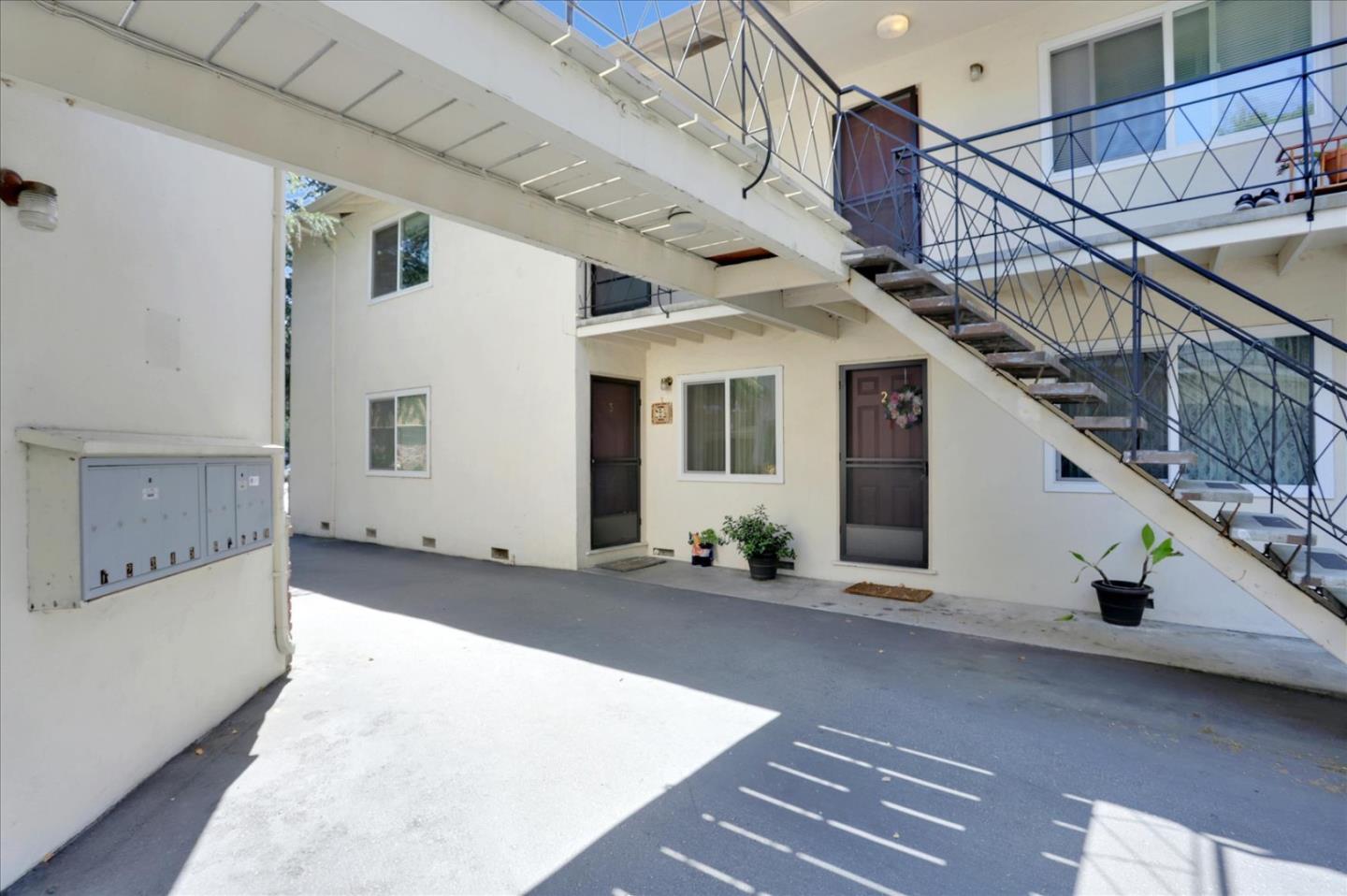 4318 Collins Court, MOUNTAIN VIEW, California 94040, ,Comm Ri Multi-units 5+,For Sale,Collins Court,ML81840170