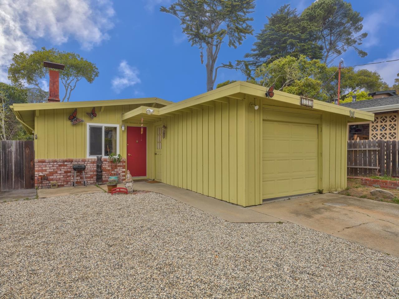 Detail Gallery Image 1 of 1 For 1218 Funston Ave, Pacific Grove,  CA 93950 - 3 Beds | 2 Baths