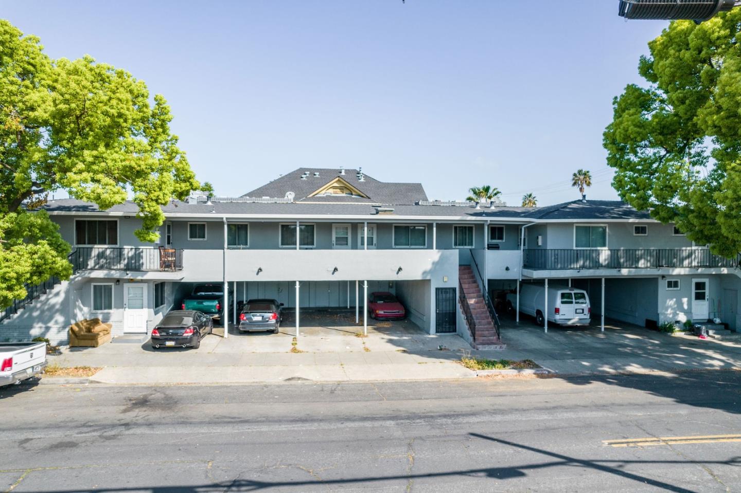 215 Oak Street, SAN JOSE, California 95110, ,Comm Ri Multi-units 5+,For Sale,Oak Street,ML81840495