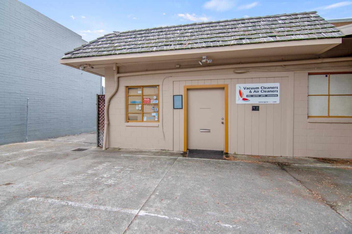 465 Santa Cruz Avenue, LOS GATOS, California 95030, ,Comm Industrial For Sale,For Sale,Santa Cruz Avenue,40964292
