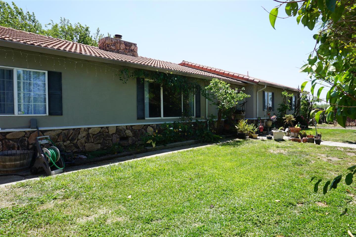 1207 Mccloskey Rd, Hollister, CA 95023 4 Beds 3 Baths (Sold