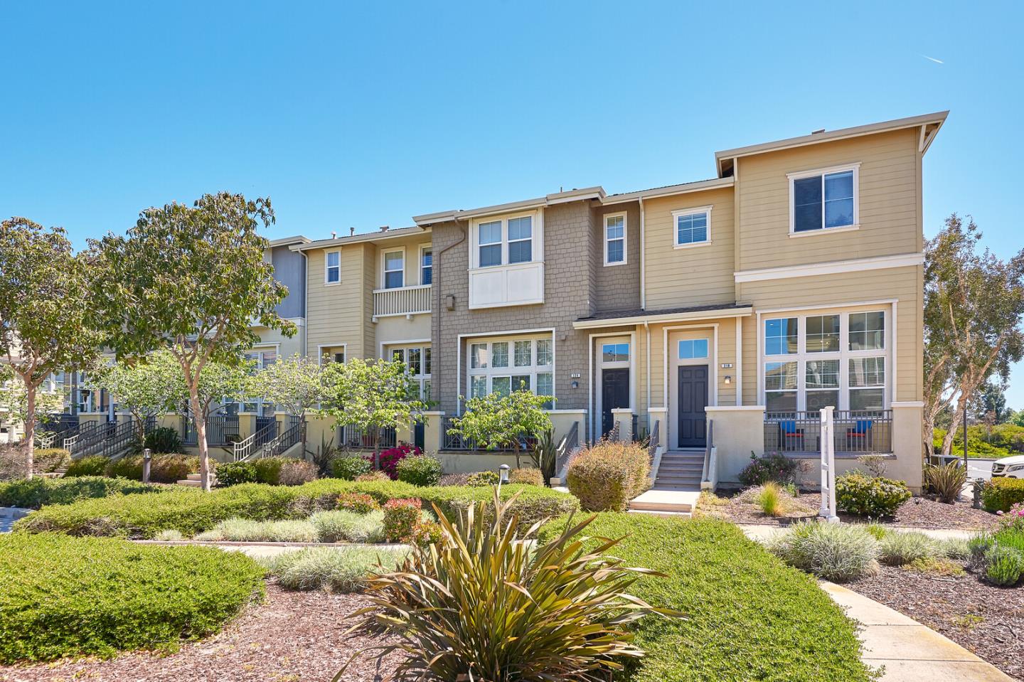Detail Gallery Image 1 of 1 For 218 Demi Ln, Redwood Shores,  CA 94065 - 3 Beds | 2/1 Baths