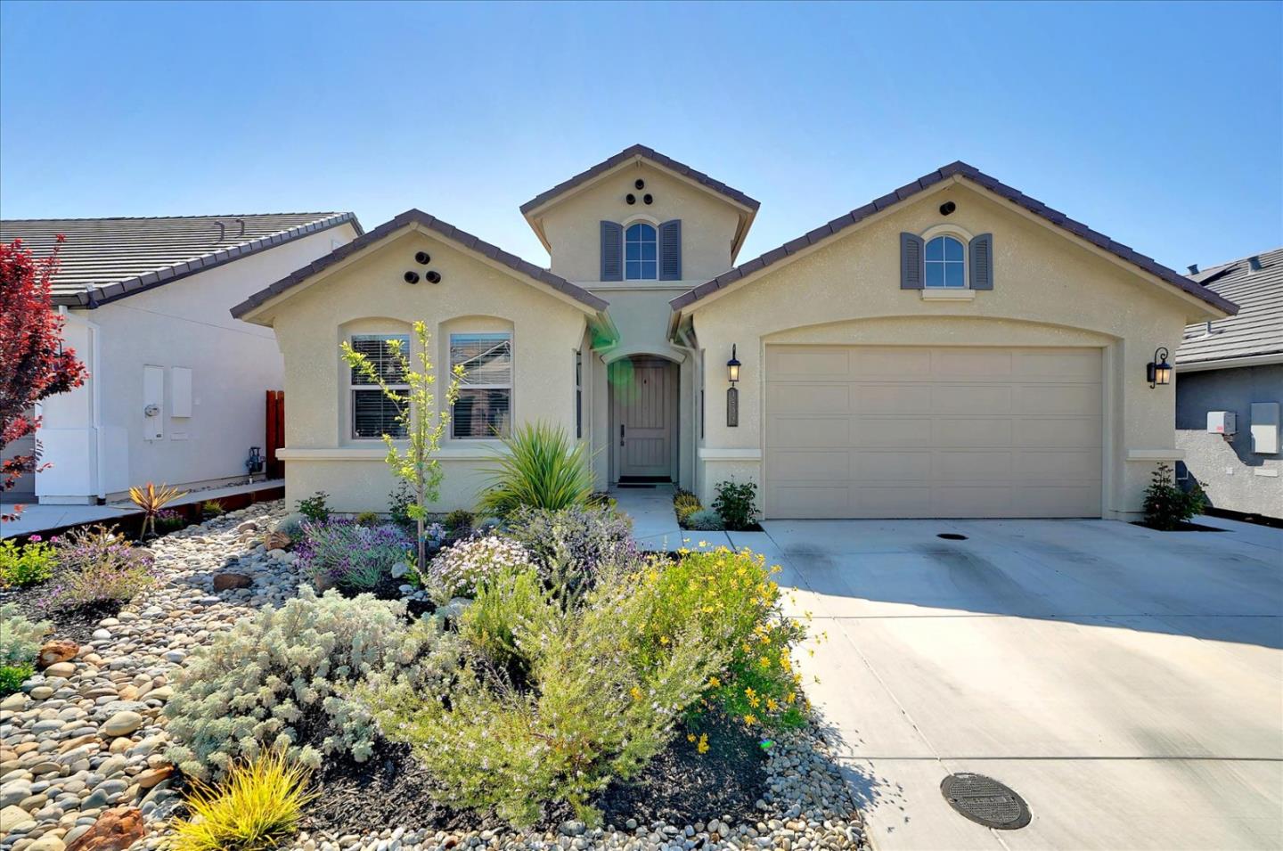 Detail Gallery Image 1 of 1 For 1592 Sunflower Dr, Hollister,  CA 95023 - 3 Beds | 2/1 Baths