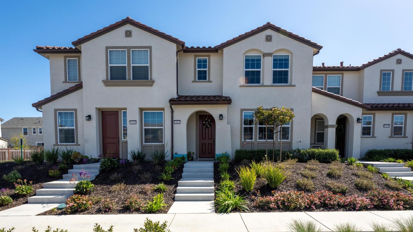 Detail Gallery Image 1 of 1 For 14842 Kit Carson Dr, East Garrison,  CA 93933 - 3 Beds | 2/1 Baths