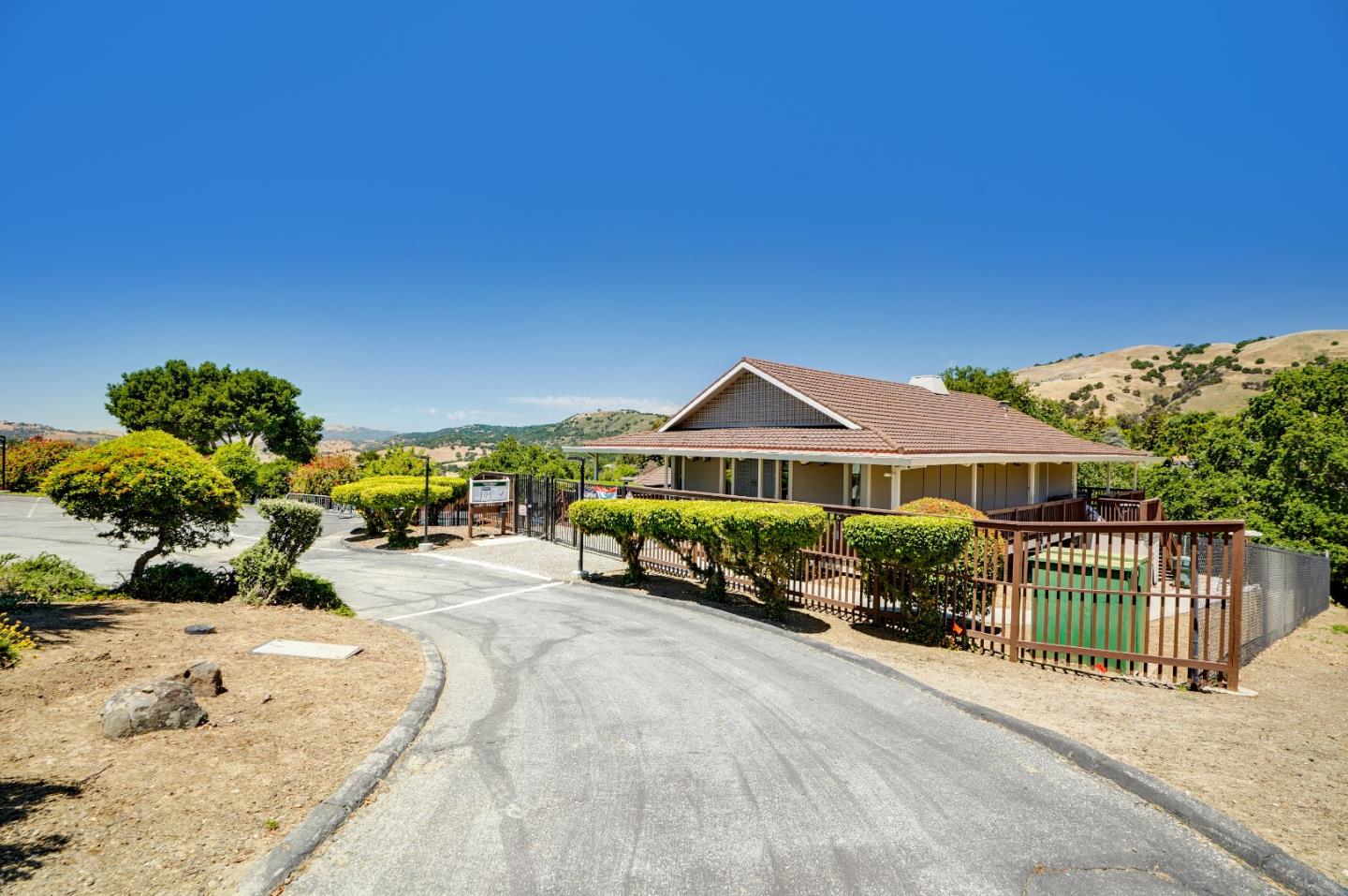 3785 Live Oak Ln, Hill, CA 95037 5 Beds 4 Baths (Active