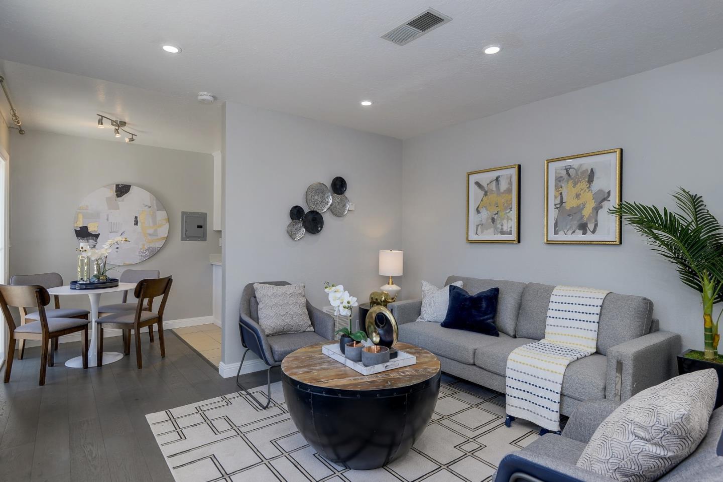 Detail Gallery Image 1 of 1 For 3385 La Selva St #F,  San Mateo,  CA 94403 - 3 Beds | 2 Baths