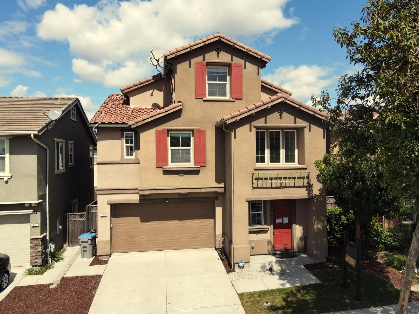 Detail Gallery Image 1 of 1 For 257 Crestridge Ln, San Jose,  CA 95138 - 5 Beds | 3/1 Baths