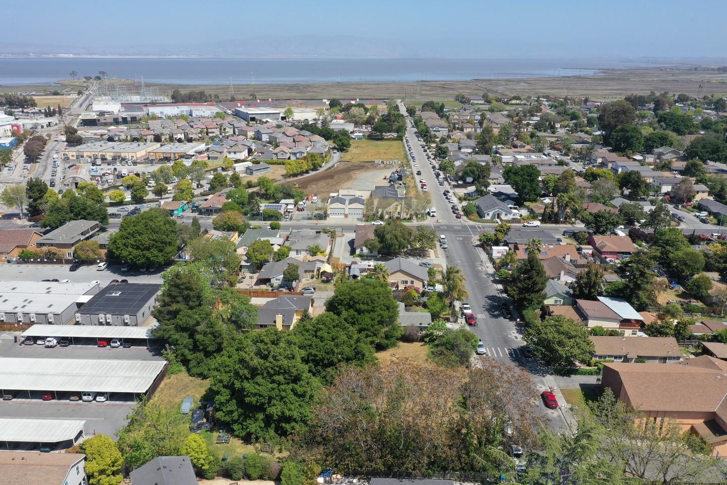 851 Weeks Street, EAST PALO ALTO, California 94303, ,Lots And Land,For Sale,Weeks Street,40964384