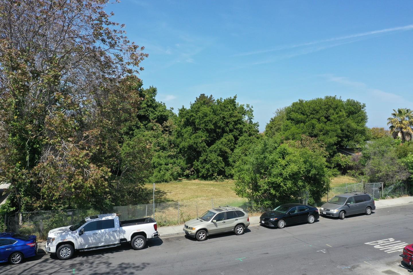 851 Weeks Street, EAST PALO ALTO, California 94303, ,Lots And Land,For Sale,Weeks Street,40964384