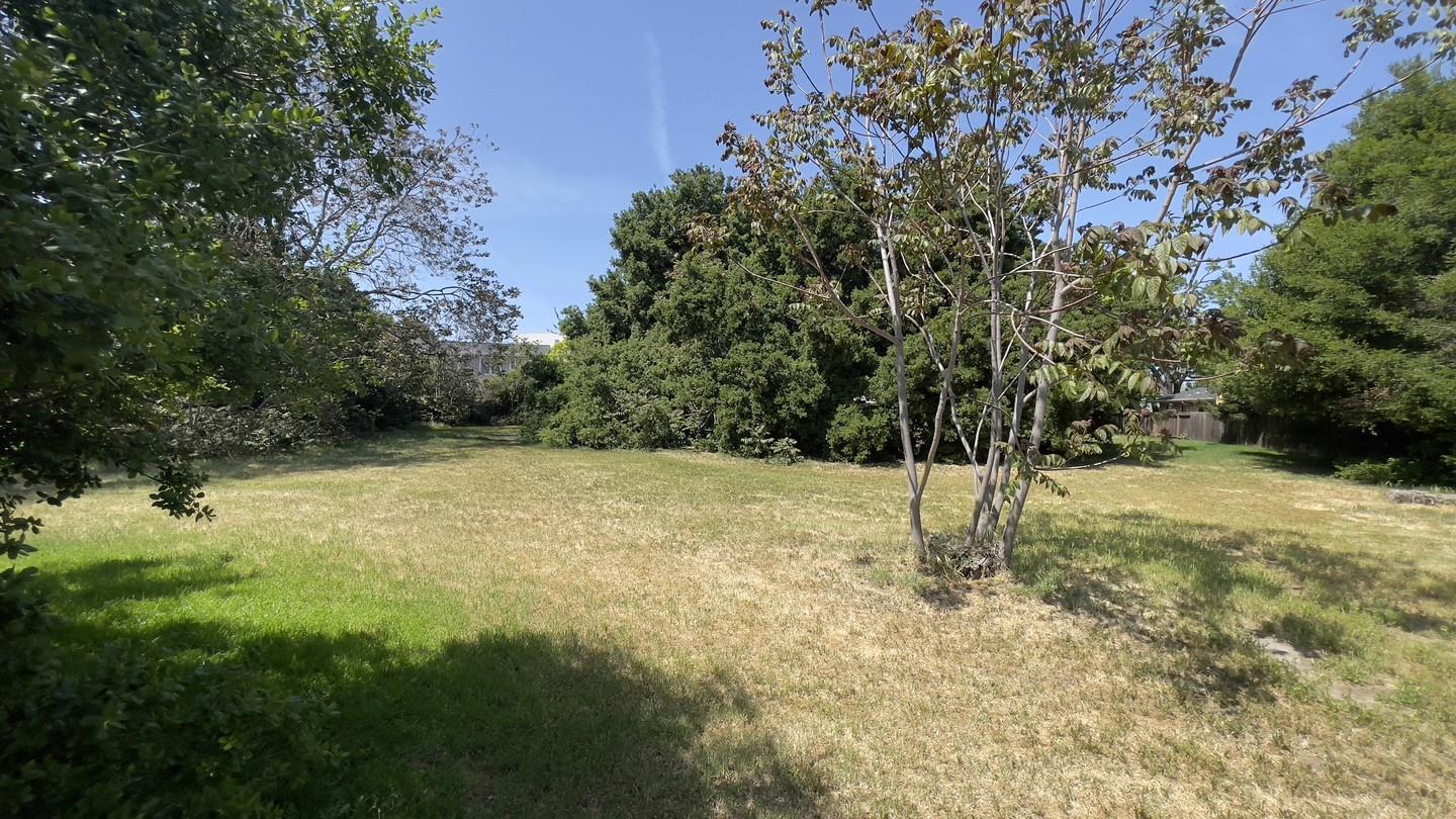 851 Weeks Street, EAST PALO ALTO, California 94303, ,Lots And Land,For Sale,Weeks Street,40964384