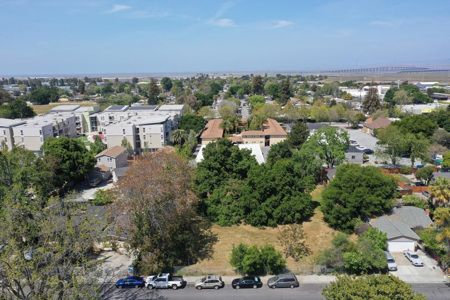 851 Weeks Street, EAST PALO ALTO, California 94303, ,Lots And Land,For Sale,Weeks Street,40964384