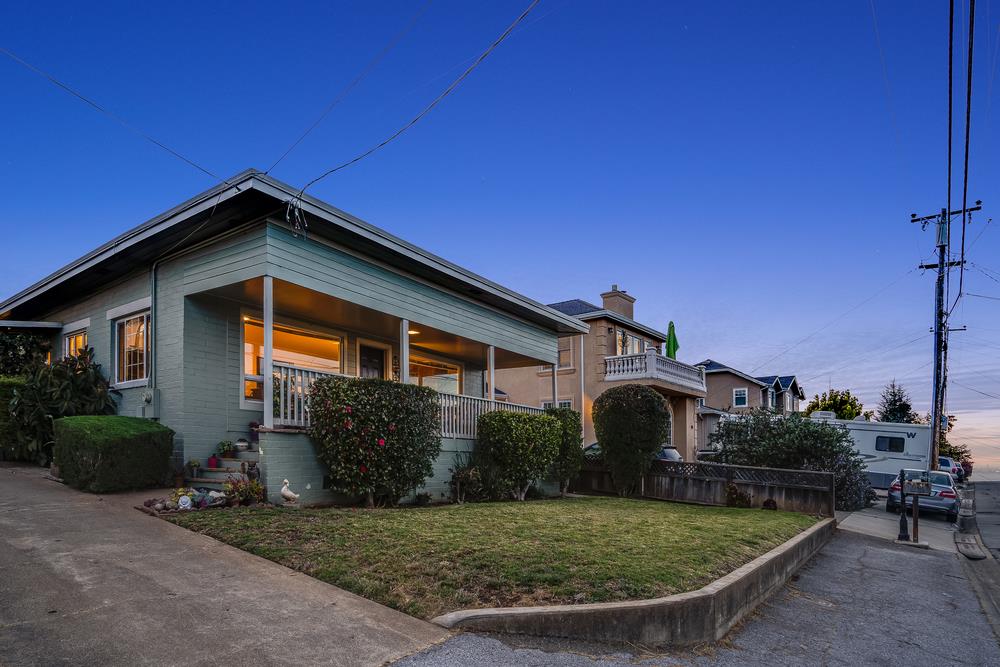 2819 Newlands Ave, Belmont, CA 94002 3 Beds 1 Baths (Sold